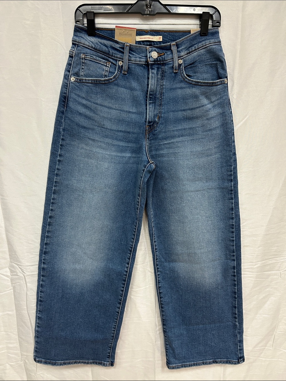 Levis High-Rise Wide Leg Jeans NWT Size 27